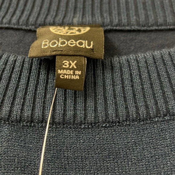 Beautiful sweater with attached shirt details - Picture 4 of 7